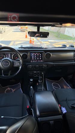 جيب جلاديتور